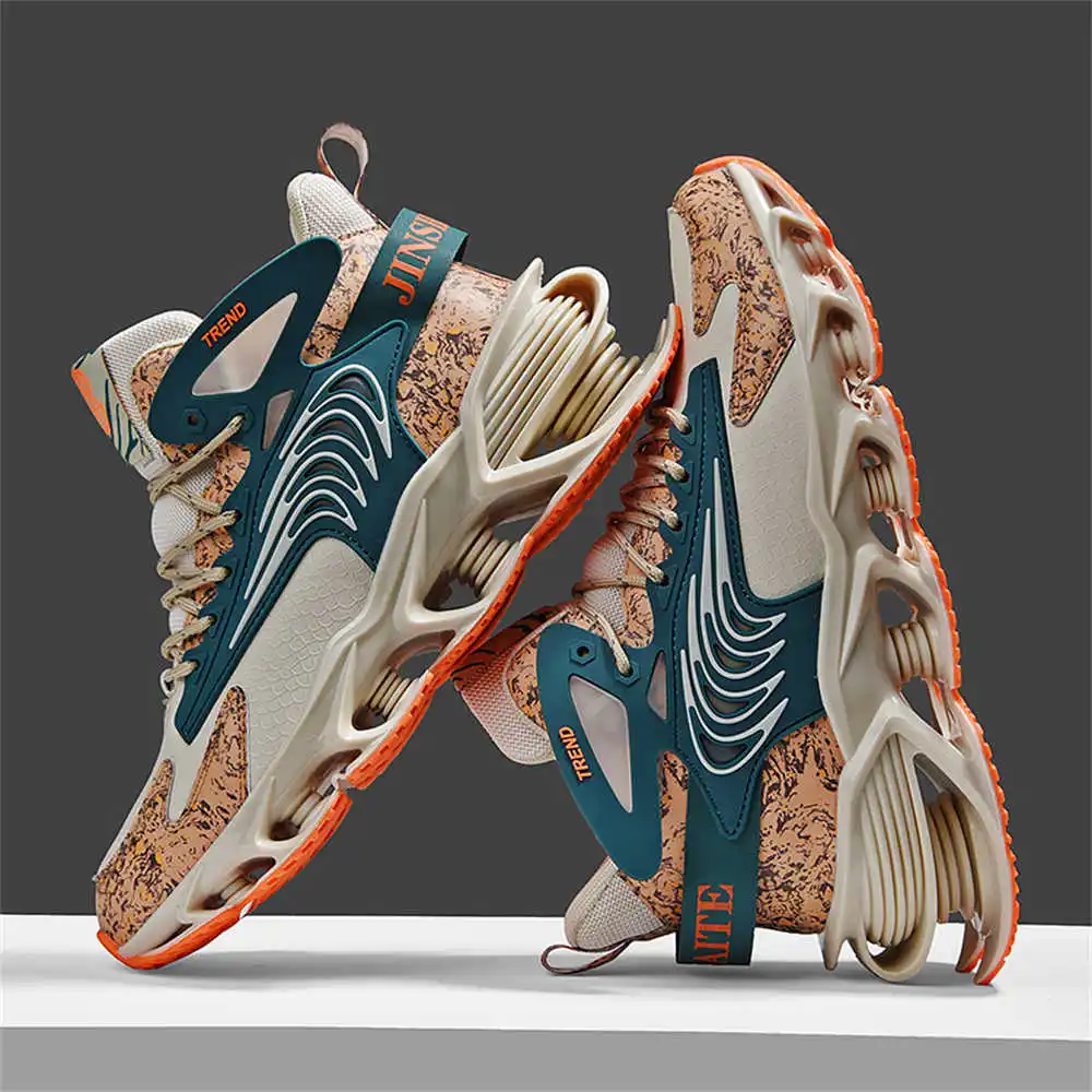 Women Fashion Over The Years - Scarpe da ginnastica da corsa per