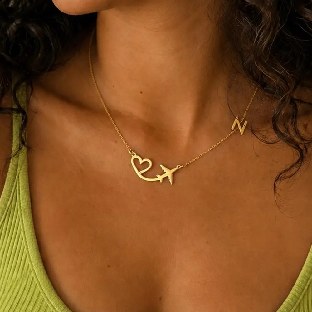 Women Fashion Names - Collana con ciondolo personalizzato a forma