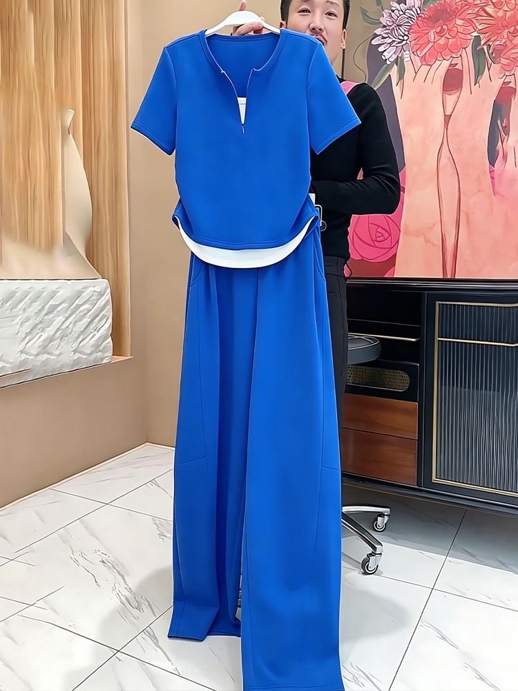 Women Fashion Over The Years - Completo Sportivo Casual Blu da Donna