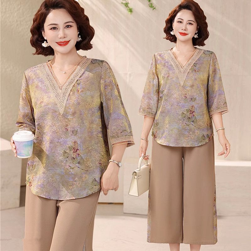 Women Fashion Over The Years - Completo due pezzi estivo alla moda,