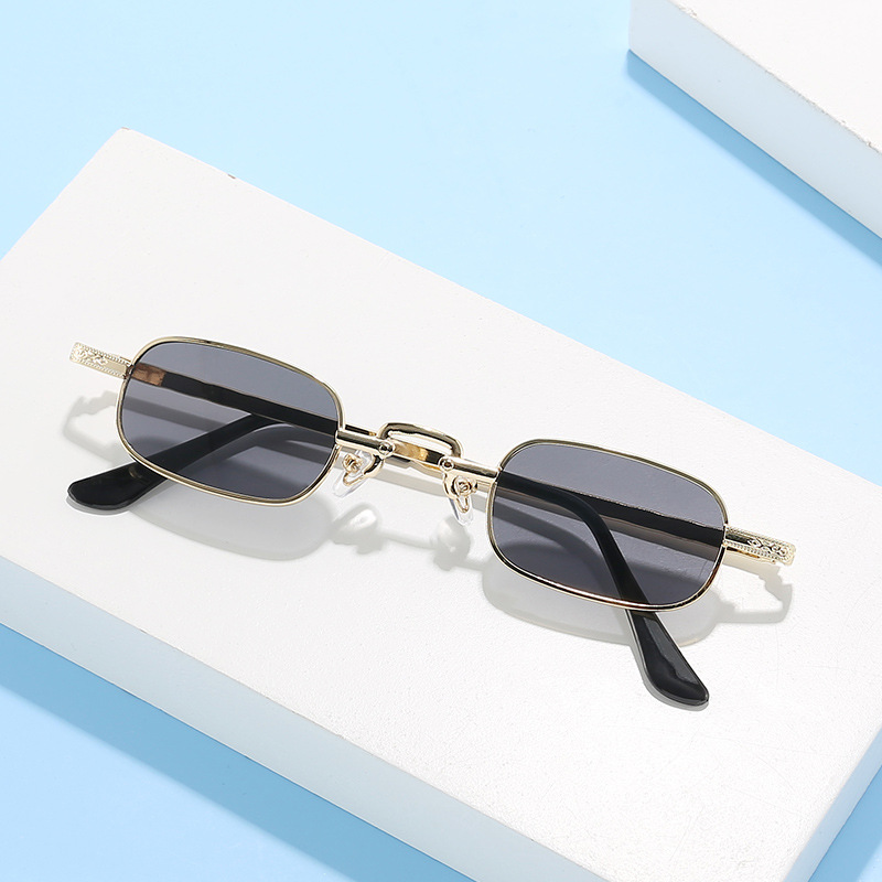 Nuovi Occhiali da Sole Quadrat - Women'S Fashion Eyeglass Frames recensione e prezzo