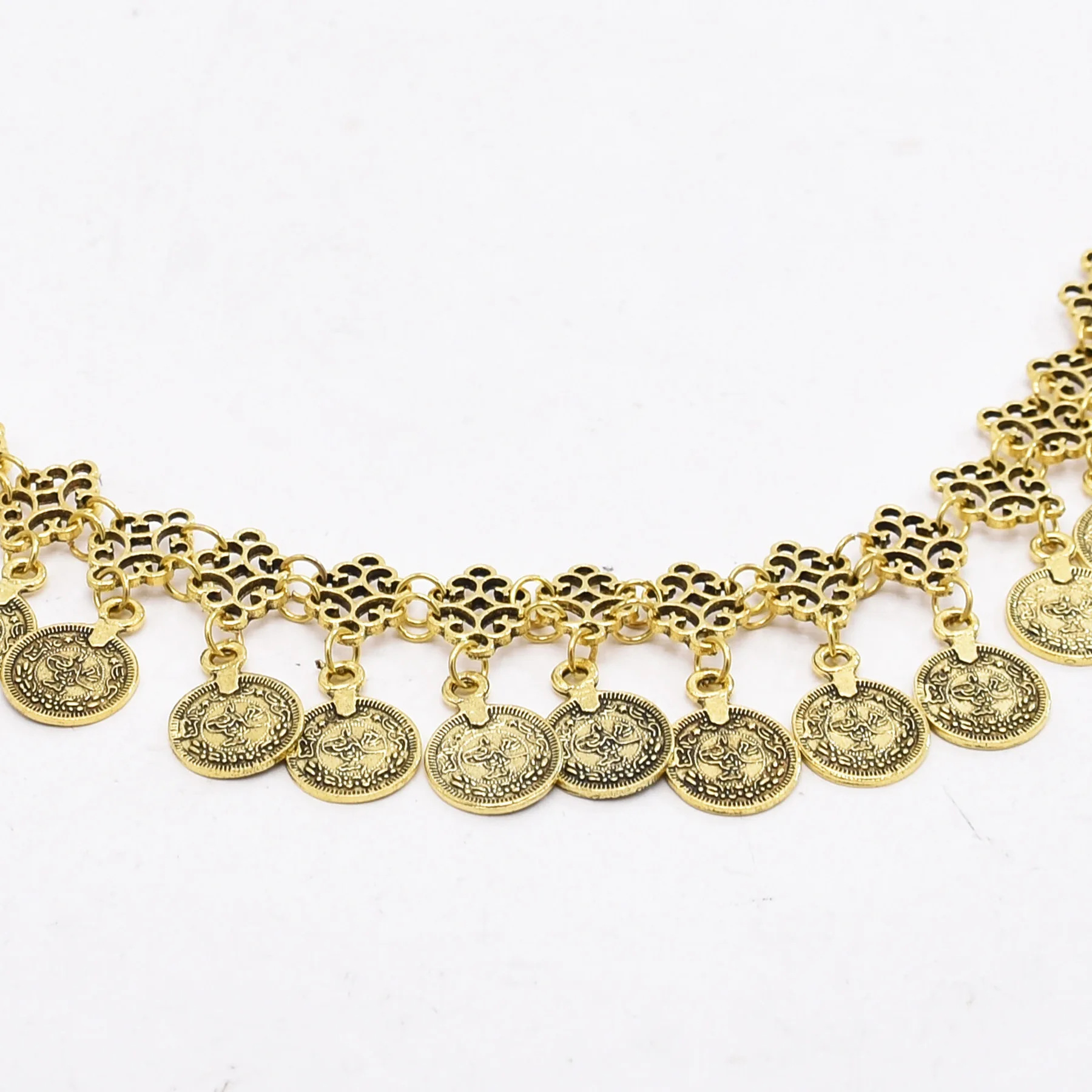 Collana con ciondolo a forma d - Women Fashion Pakistan recensione e prezzo